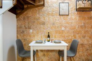 Olimpias Old Town Apartment