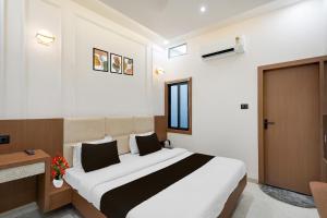 Super Collection O Ujjain Central Railway Junction Formerly Hotel Jai Jagdish