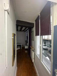 Studio moderne près du pantheon tout équipé