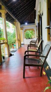ලෝ LAW Leisure & Wellness Homestay Hostel