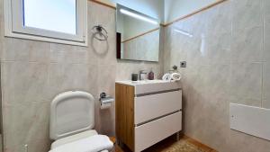 Island Loft By Sam Houses