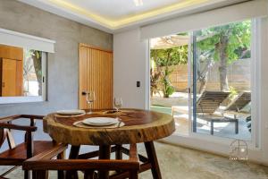 Spectacular Suite Steps Away From Center La Punta