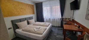 Doppelbett - Gästezimmer - 11min von Gießen 8,4km in Fernwald-Steinbach