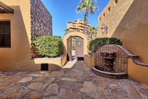 Villa Sirena 5 bedroom beach front