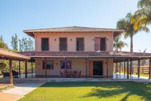 Refúgio no Cerrado com Lago, Piscina e Jacuzzi