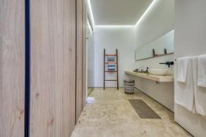 Maxwell Collection Romantic Zone