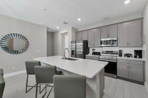 Spacious Townhouse Near Disney With Resort & Waterpark Access - 7785Sd