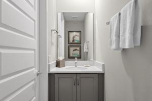 Spacious Townhouse Near Disney With Resort & Waterpark Access - 7785Sd