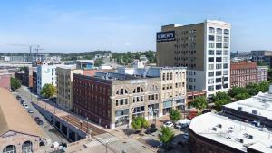 Soaring Designer Ceiling Condo near Market Square