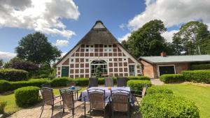 Altes Landhaus Oste mit Grünkohltour & Bossel-Wochenende