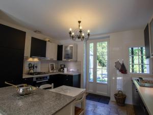 Maison avec Piscine Privée et Wifi en Dordogne - FR-1-616-501