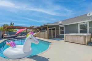 New king Beds Pool Hot Tub Outdoor Fireplace