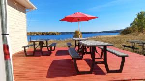 Auberge Du Lac Tiblemont - Motel in Senneterre near Valdor, Quebec