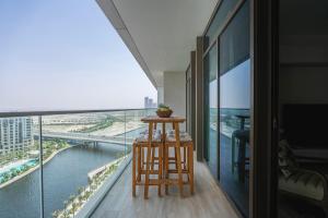 Luxury Waterfront Retreat, Sea and Creek Beach View