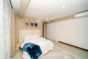 Ivory Block Apartment Modern 3BR in Mikocheni