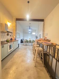 Amazing For Six ElenaHost