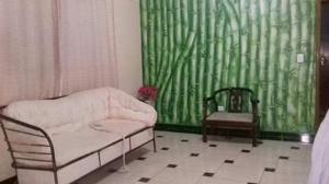 House with pool for family