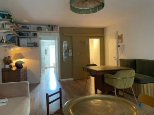 Serenity and sweetness in Marseille