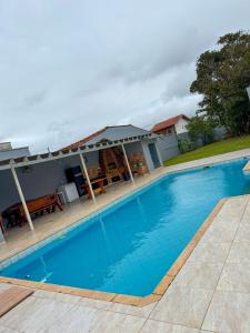 Casa de frente para o mar em caraguatatuba