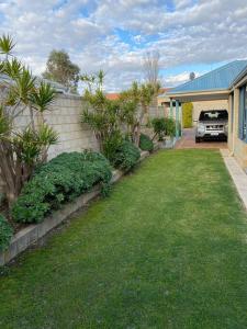 Cheerful Sunny Garden Close Fremantle Netflix Wine