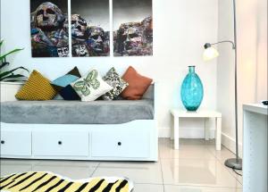 GroveO1 10 min from the beach