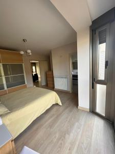 Casa nueva con jardín y wifi en Ribeira Sacra