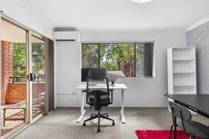 Bright Marrickville Apartment with Balcony & Parki