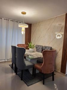 Luna airport retreat