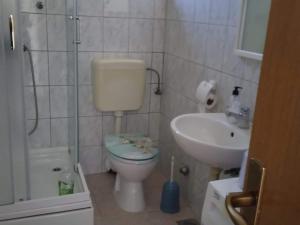 Two Bedroom Apartment with Sea View and Terrace Irena