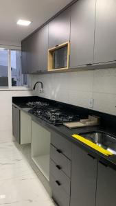 Apartamento confortável a poucos metros da praia