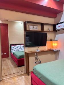 Studio and 1 Bedroom Unit at Riris Condotel, The Loop Tower