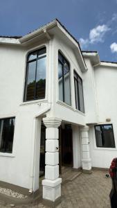 LUXURY VILLA WITH OWN COMPOUND by CANT RUSH GREATNESS LTD