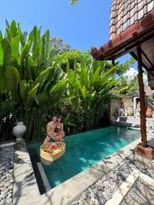 Pabuan Villa, private, ethnic and romantic