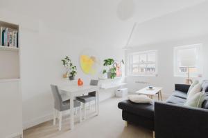 Homely 1BD East London Hideaway