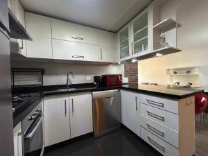 Remodelado a pasos de todo en El Golf MUT Costanera Center