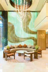 Kin Hotel Thi Sach Edition