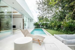 Vibrant 2BR Villa, 4min to Bingins Beach Bliss