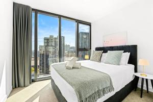 Shadow Play - Southbank Sanctuary on 22nd Floor