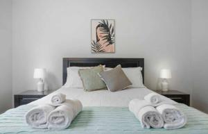 Stylish Soldiers Hill Retreat