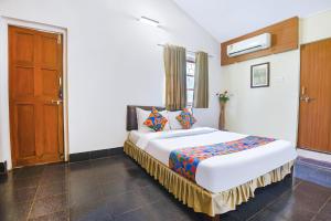 FabExpress Royal Baga Residency - 500m From Baga Beach