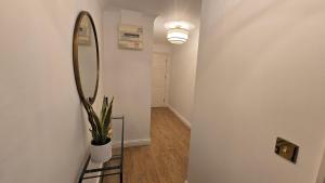 2 Bed Stylish Interiors 25min to Central London