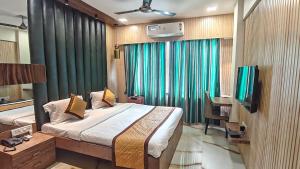 TIM Santacruz Mumbai Airport