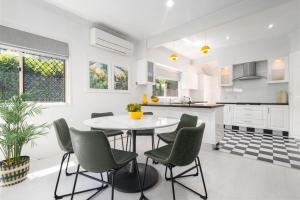 Bird and Leaf Cottage