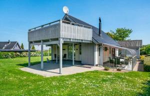 Perfect Setting For A Family Holiday By Sea