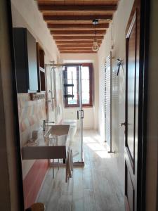 Monolocale con Divano-Letto