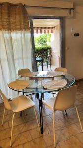 Appartement Hélène 200m plage, piscine et terrain de tennis