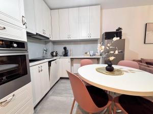 Mera Escape Private Parking and Terrace