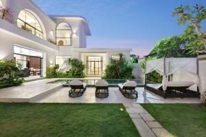 Grand Architecture, LUXE 3BR Villa, Private Pool, Family! Canggu