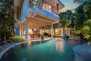 Beachfront Pool Villa - Lạc Villa