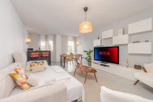 Hypercentre - Spacieux trois pièces rénové - EG